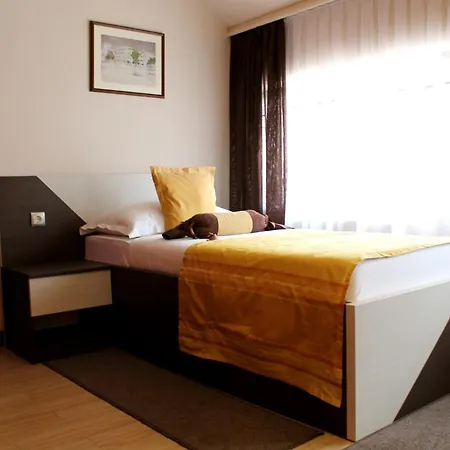 Korzo 3* Bihać